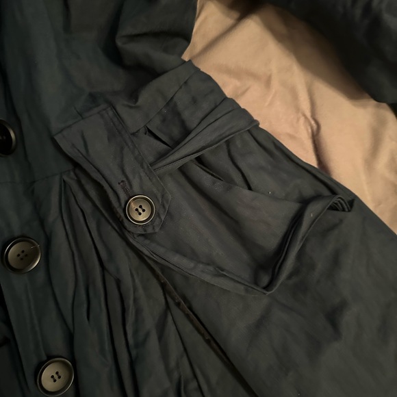 Designed trench coat - Picture 2 of 16